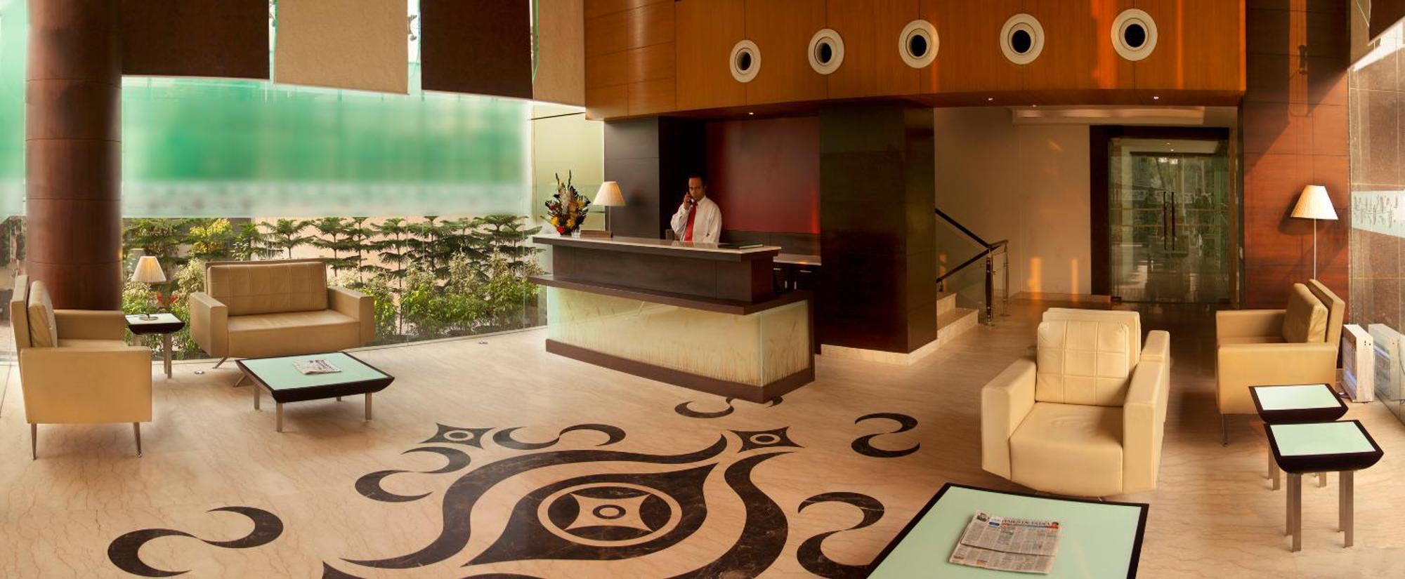 Treehouse Queens Pearl Gurgaon Extérieur photo