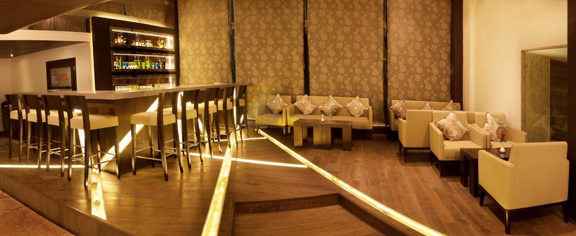 Treehouse Queens Pearl Gurgaon Extérieur photo
