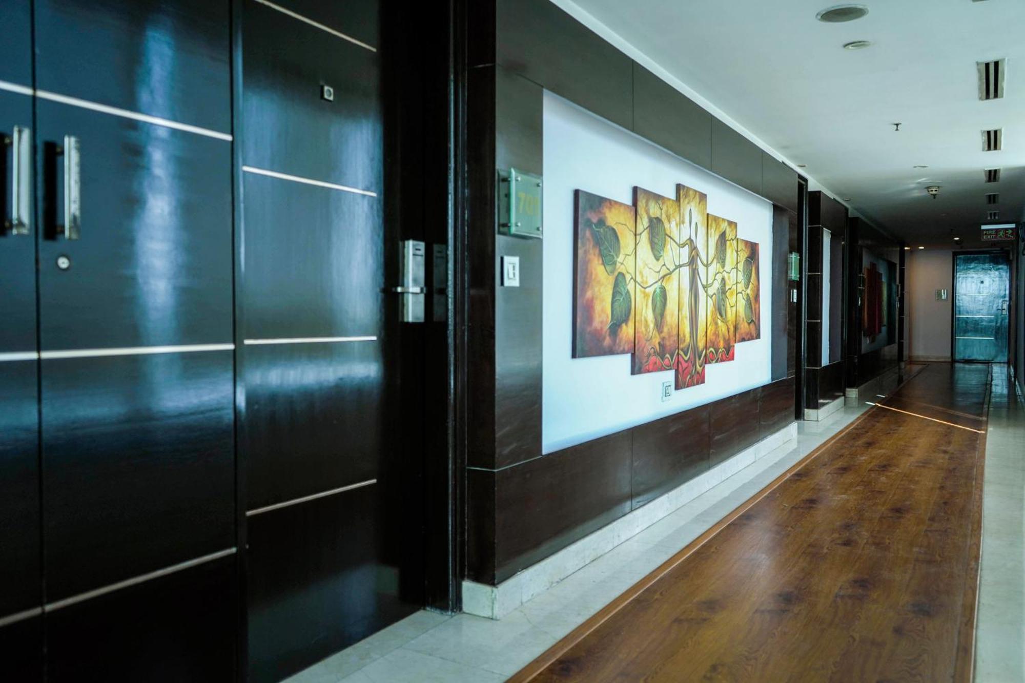 Treehouse Queens Pearl Gurgaon Extérieur photo