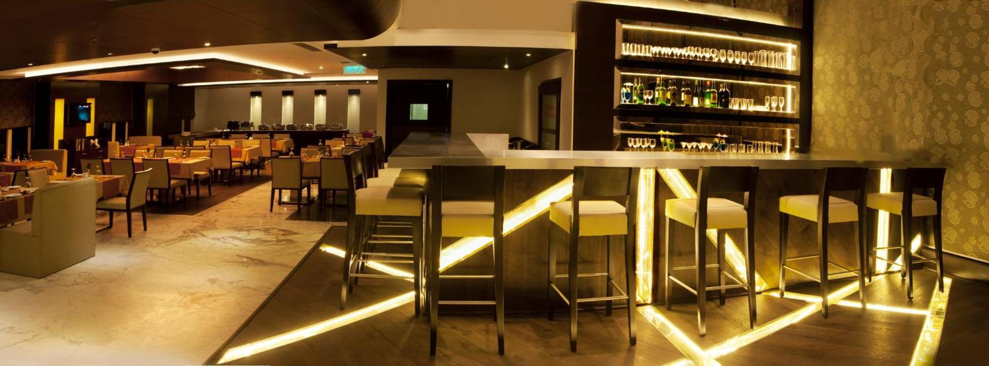 Treehouse Queens Pearl Gurgaon Extérieur photo