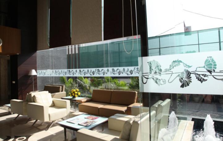 Treehouse Queens Pearl Gurgaon Extérieur photo
